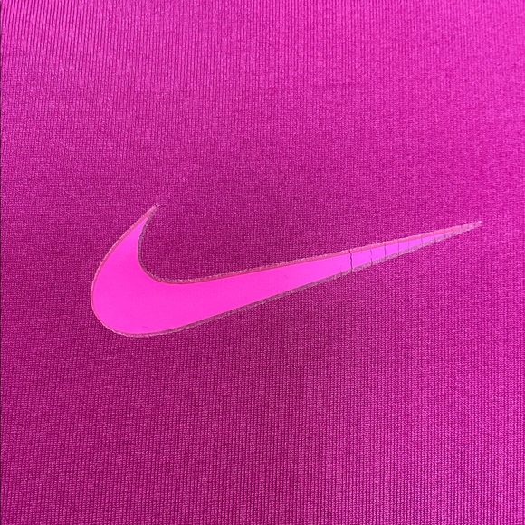Nike Dri Fit Women's Sz S Magenta Long Sleeve Tee - Picture 5 of 9